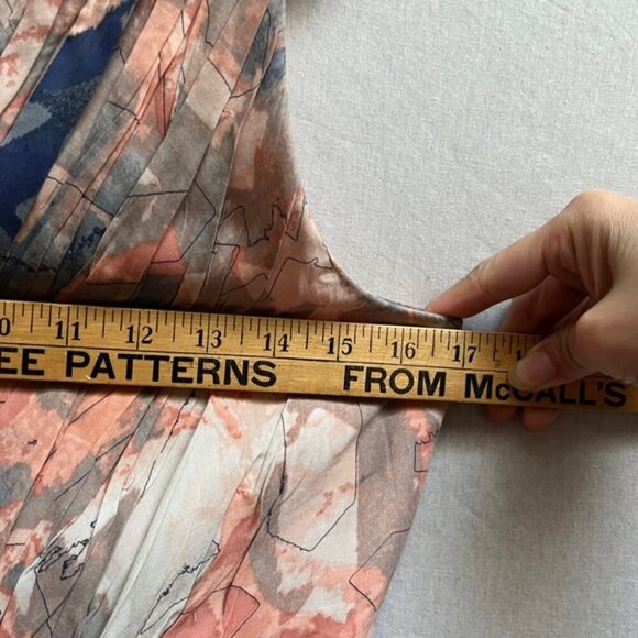 BCBGeneration one shoulder floral pastel romper size 4 - Picture 11 of 11